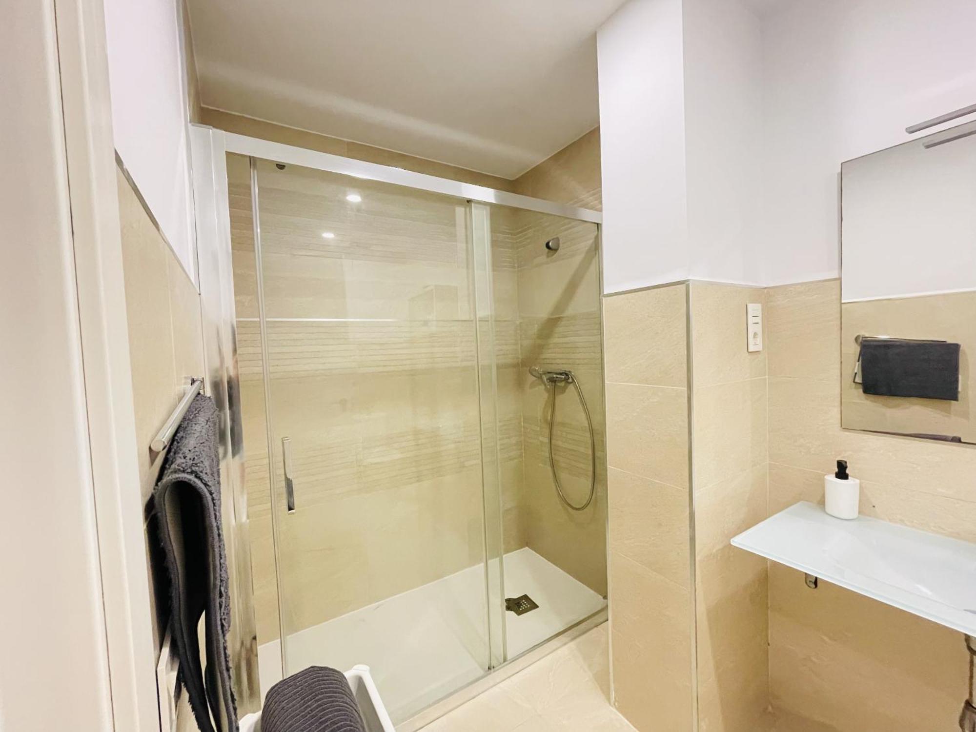 Estacion-Centro Vialia Apartment Malaga Ngoại thất bức ảnh
